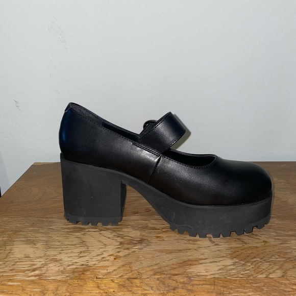 Black Mary Jane Platform Shoes - Picture 3 of 4